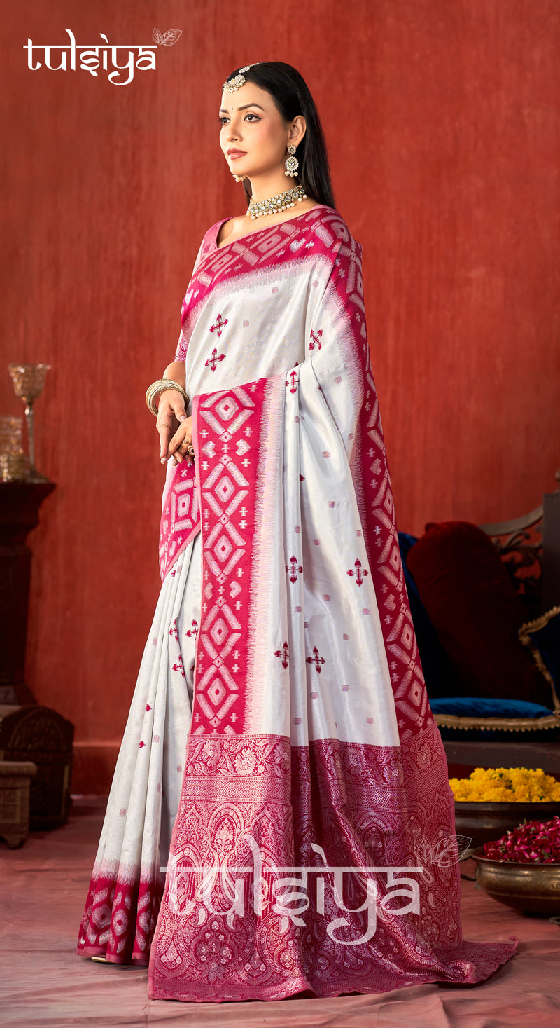 Divine Banarasi Heritage Weave