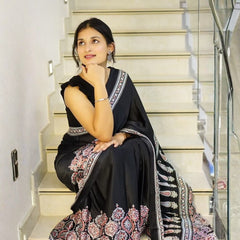 Ebony Craft Elegance – Premium Modal Silk