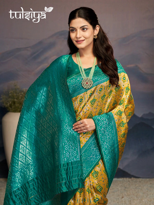 Golden Weave Zari Opulence