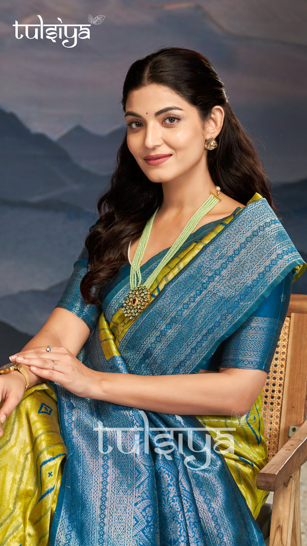 Enchanting Dual-Tone Paithani Drape
